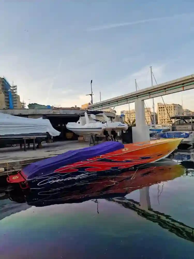 Cigarette Racing 42' X à vendre