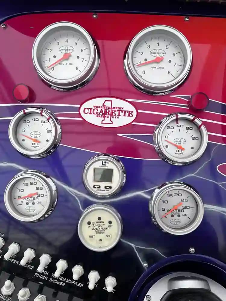 Cigarette Racing 42' X à vendre