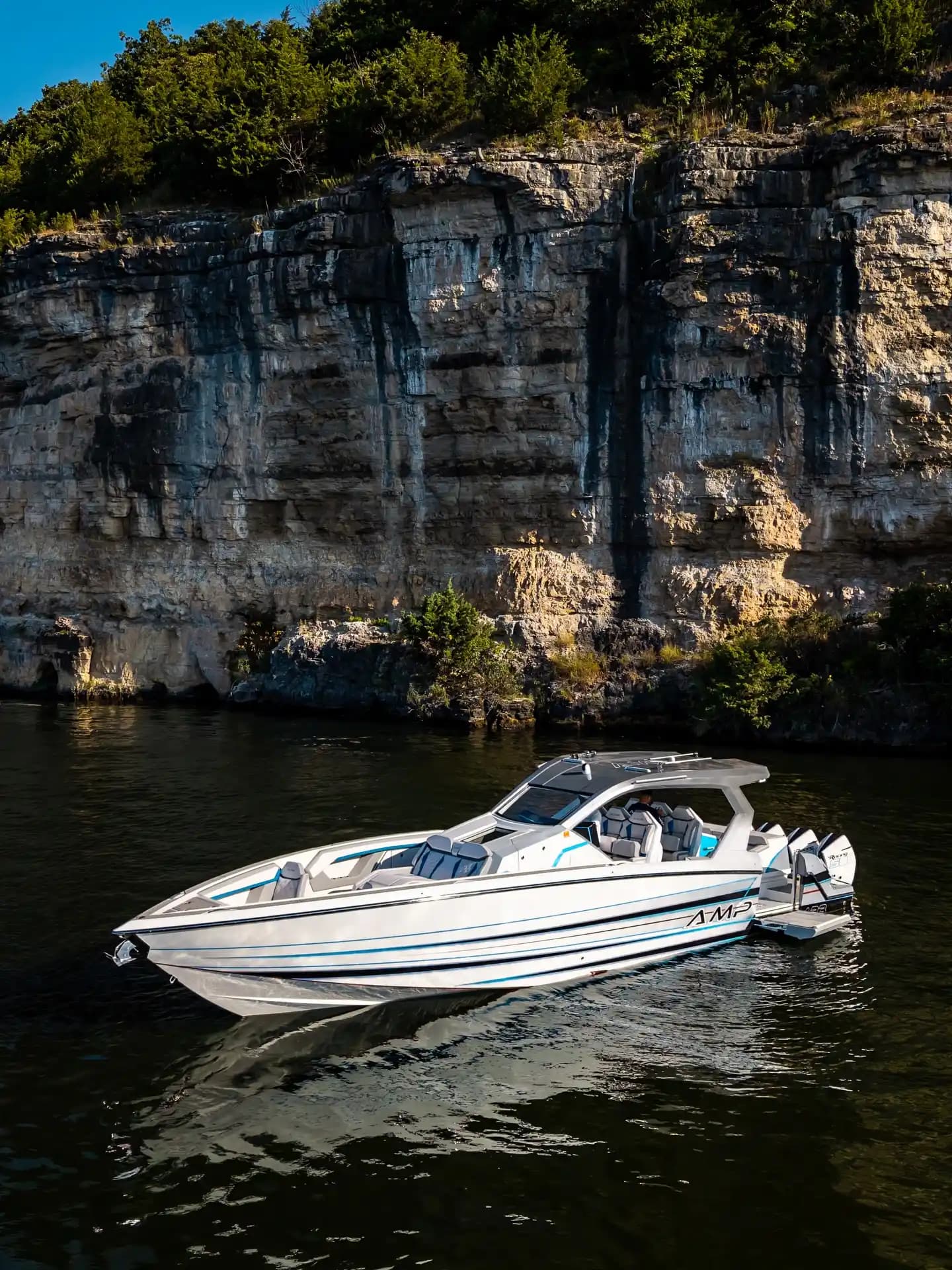 AMP American Marine Performance 433 for Sale