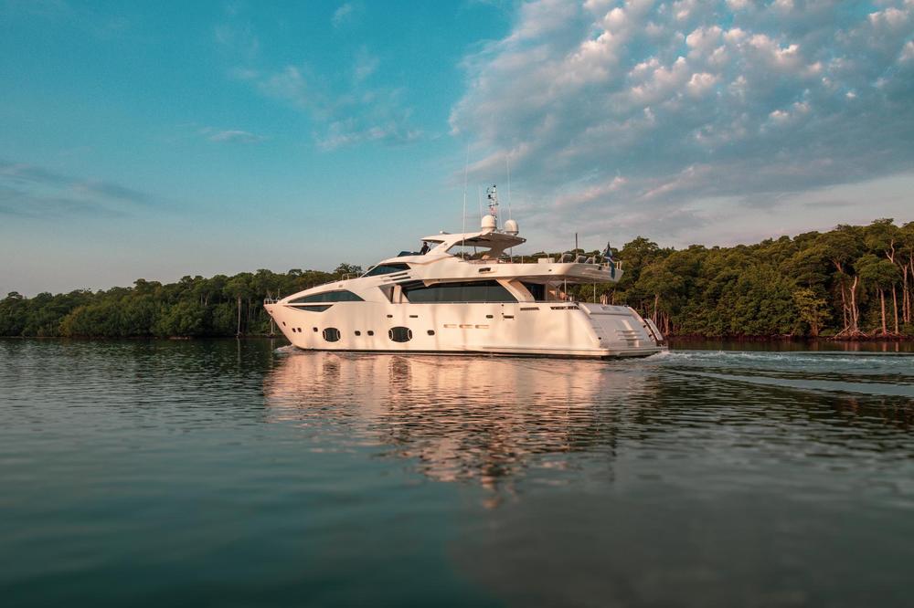2014 Ferretti Yachts Custom Line 100