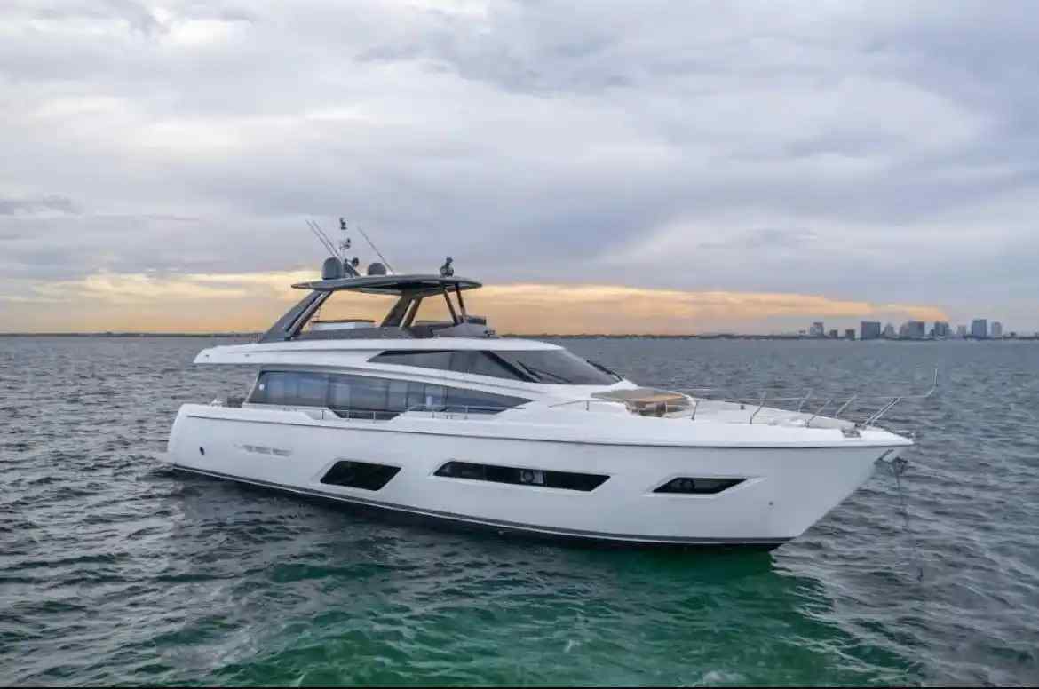 Yacht