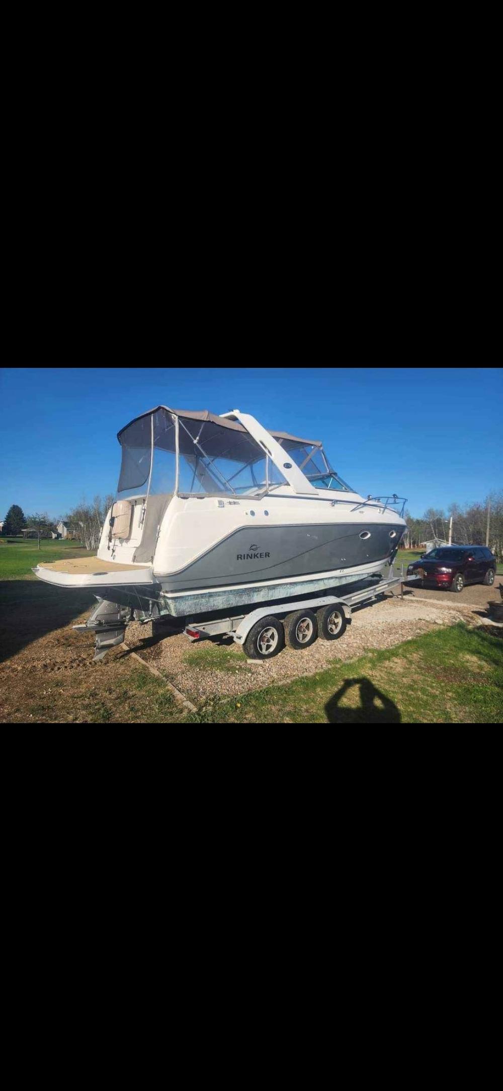 2006 Rinker 270 EC