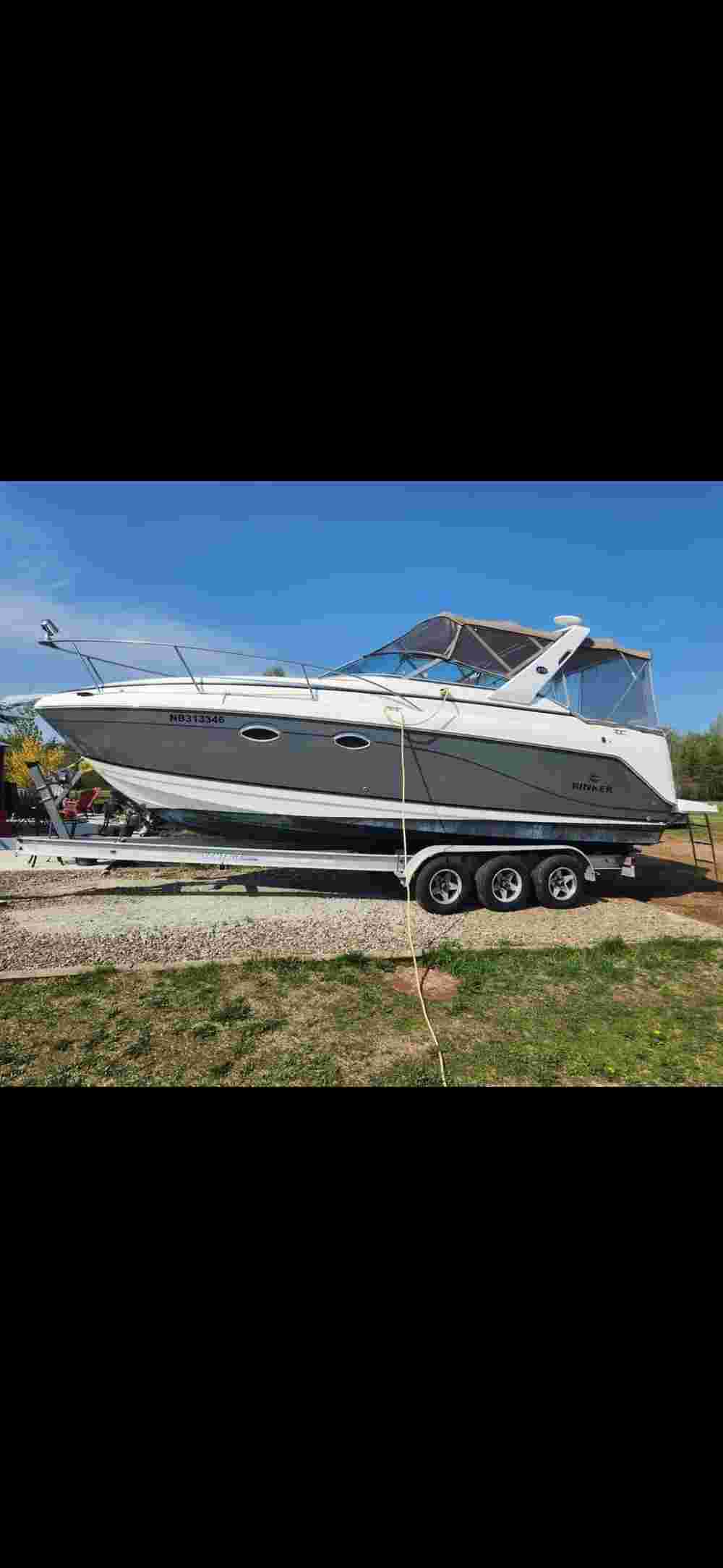 2006 Rinker 270 EC
