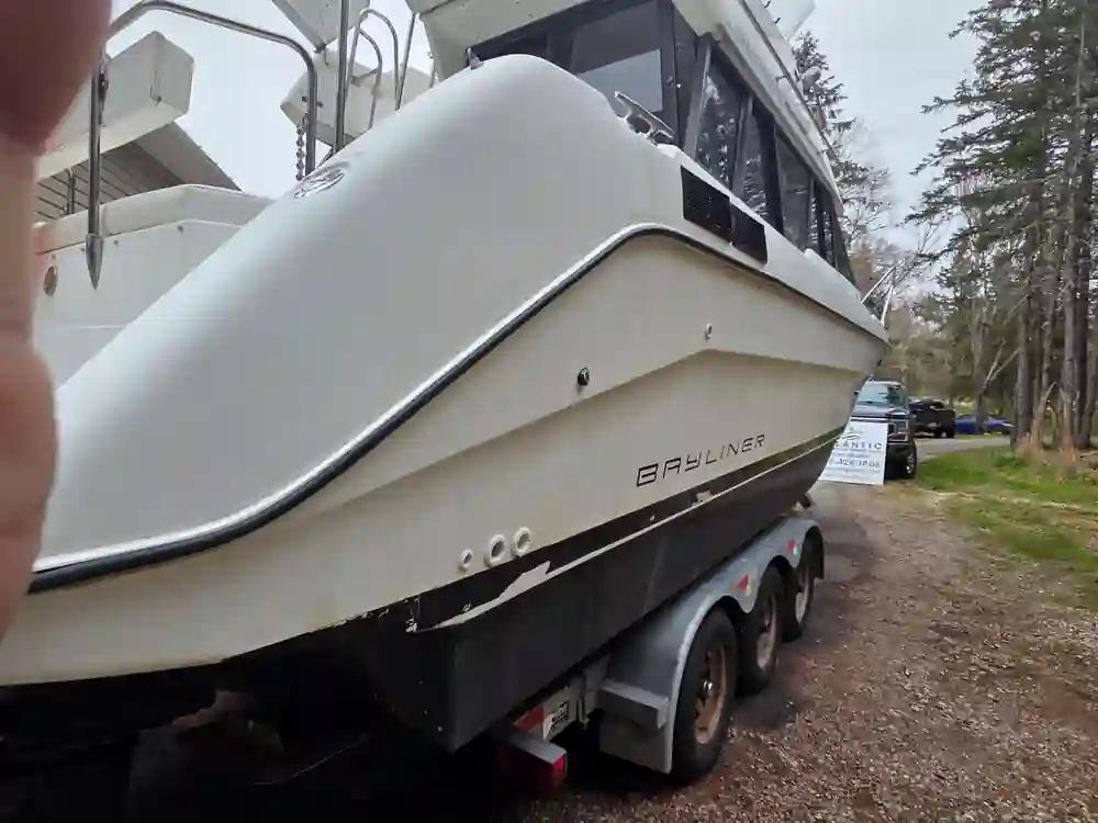 Bayliner 3058 For Sale