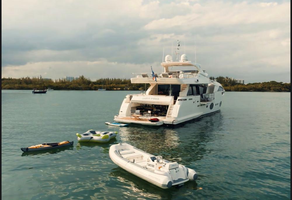 2014 Ferretti Yachts Custom Line 100