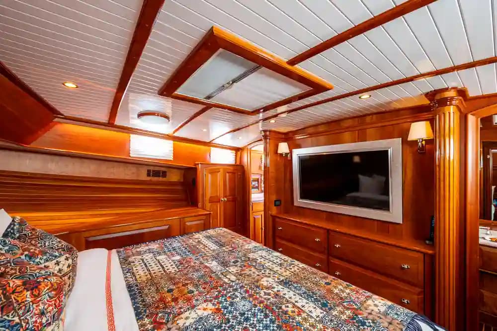 2021 Hinckley Yachts Talaria 55 FB MKII for Sale in Stuart, Florida Flybridge 3