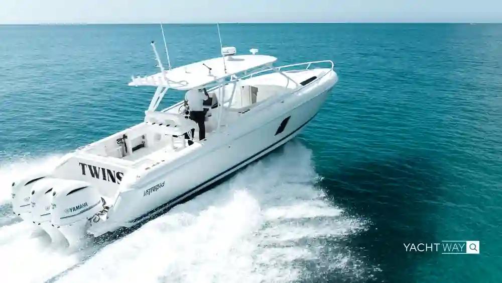 Intrepid Powerboats 400 Cuddy For Sale