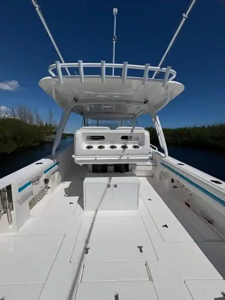 2018 Intrepid Powerboats 407 Cuddy for Sale in Miami, Florida Center Console 2