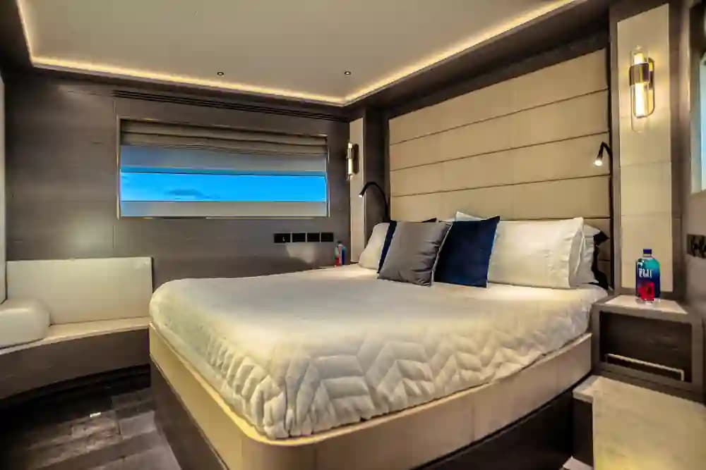 2021 Sirena 88 for Sale in Miami, Florida Cruiser 3