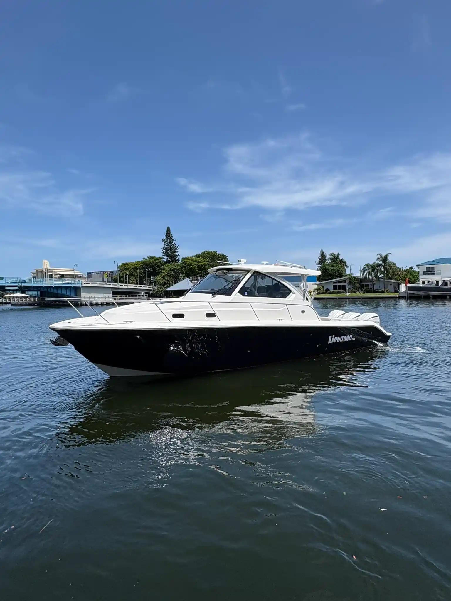 Pursuit OS 355 in vendita