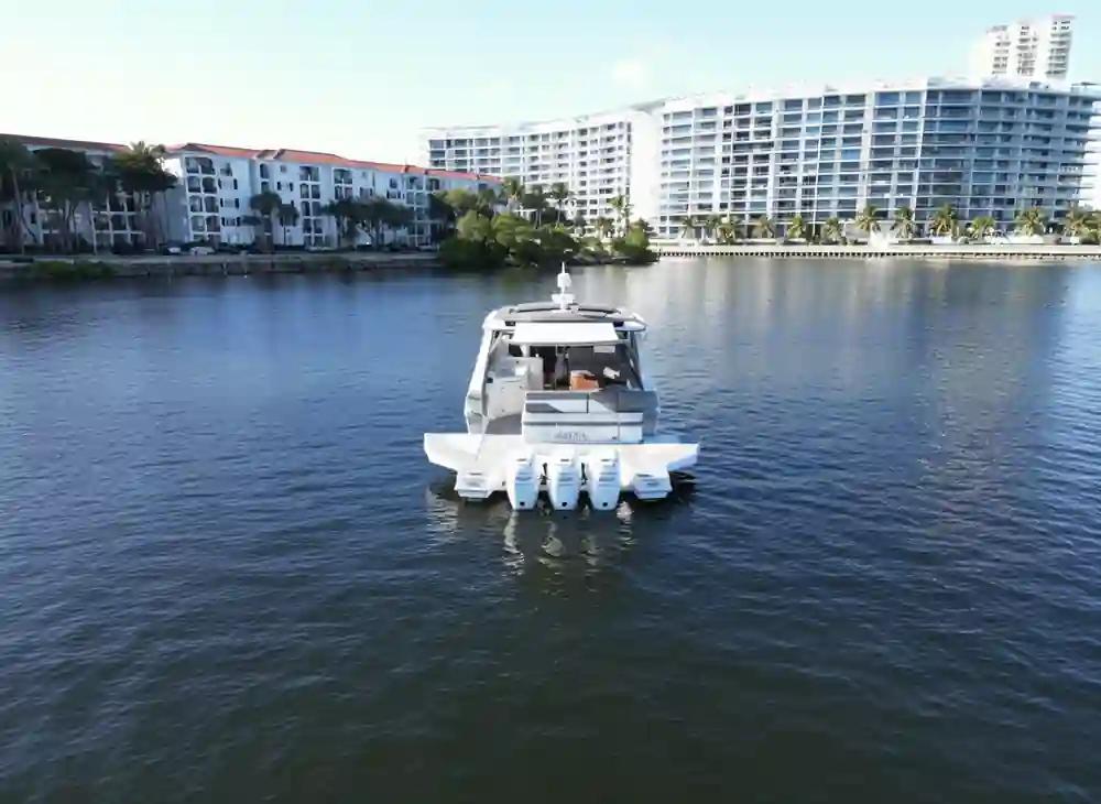 Cruisers Yachts 42 GLS OB zum Verkauf