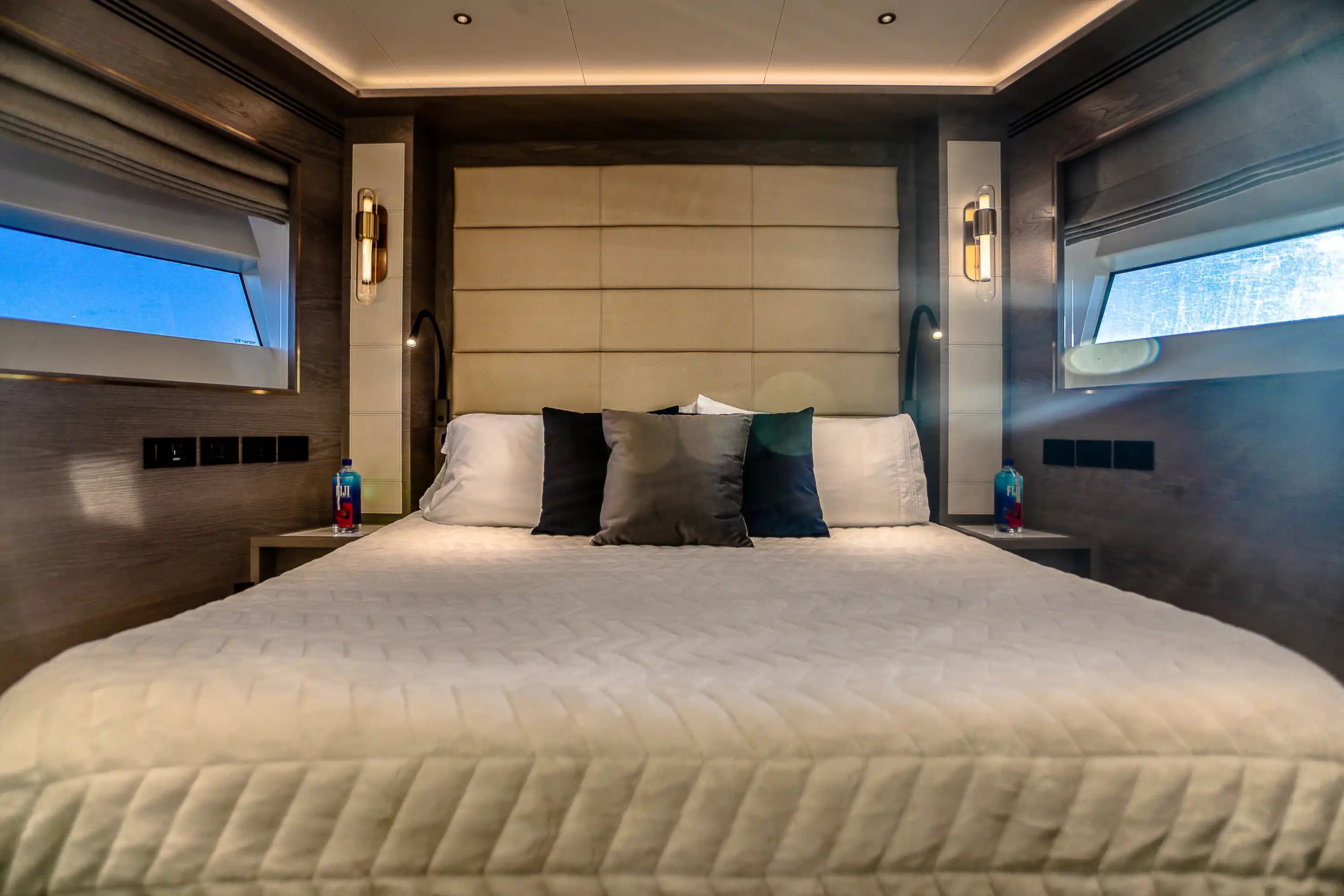 2021 Sirena 88 for Sale in Miami, Florida Cruiser 1