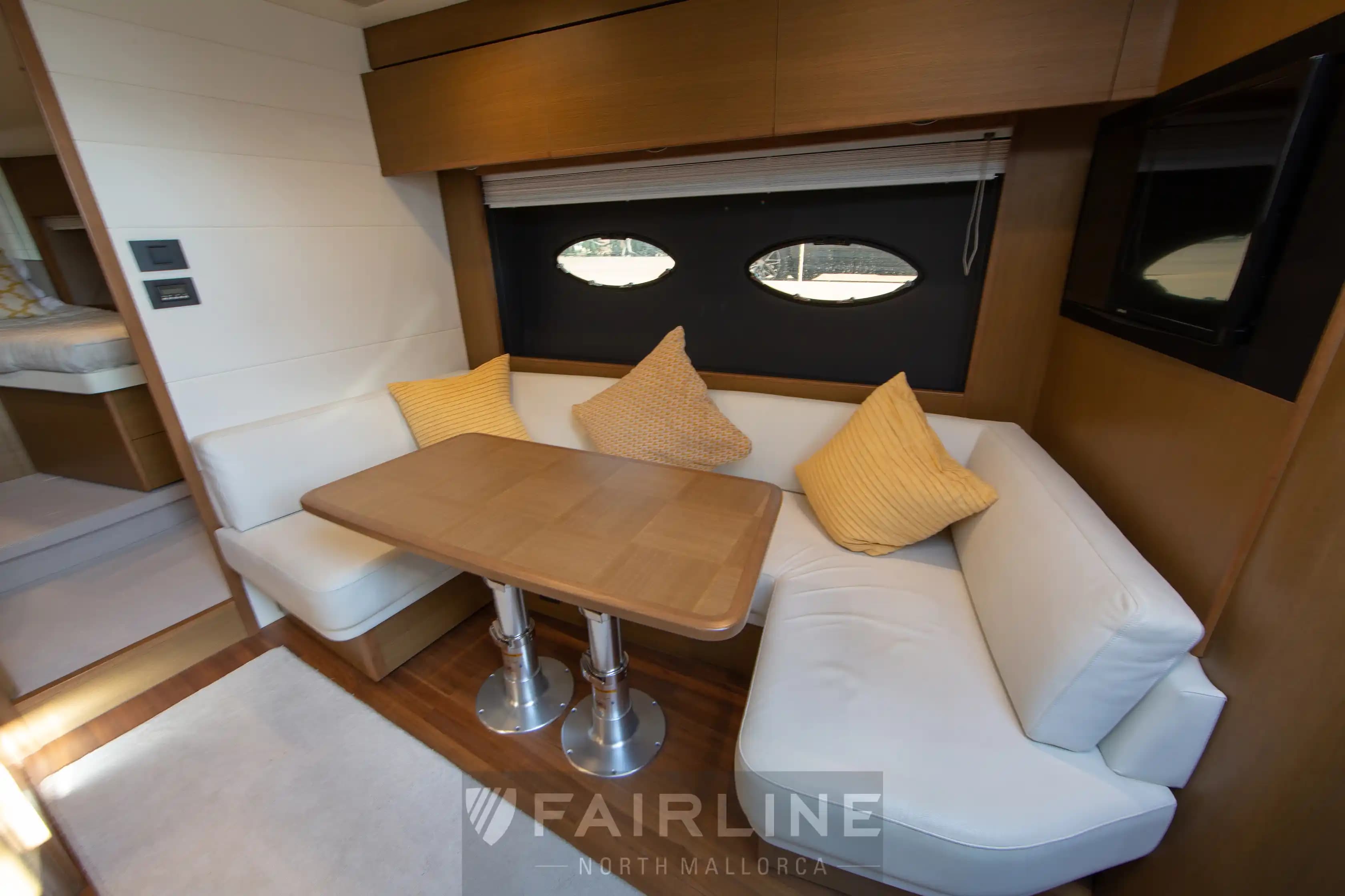 2017 Princess Yachts V48 for Sale in Balearic Islands, ES Sport Cruiser 1