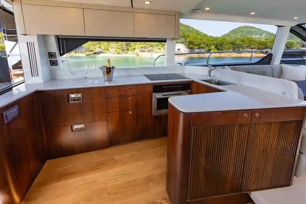 2026 Fairline Squadron 58 for Sale in Ipswich, GB Flybridge 5