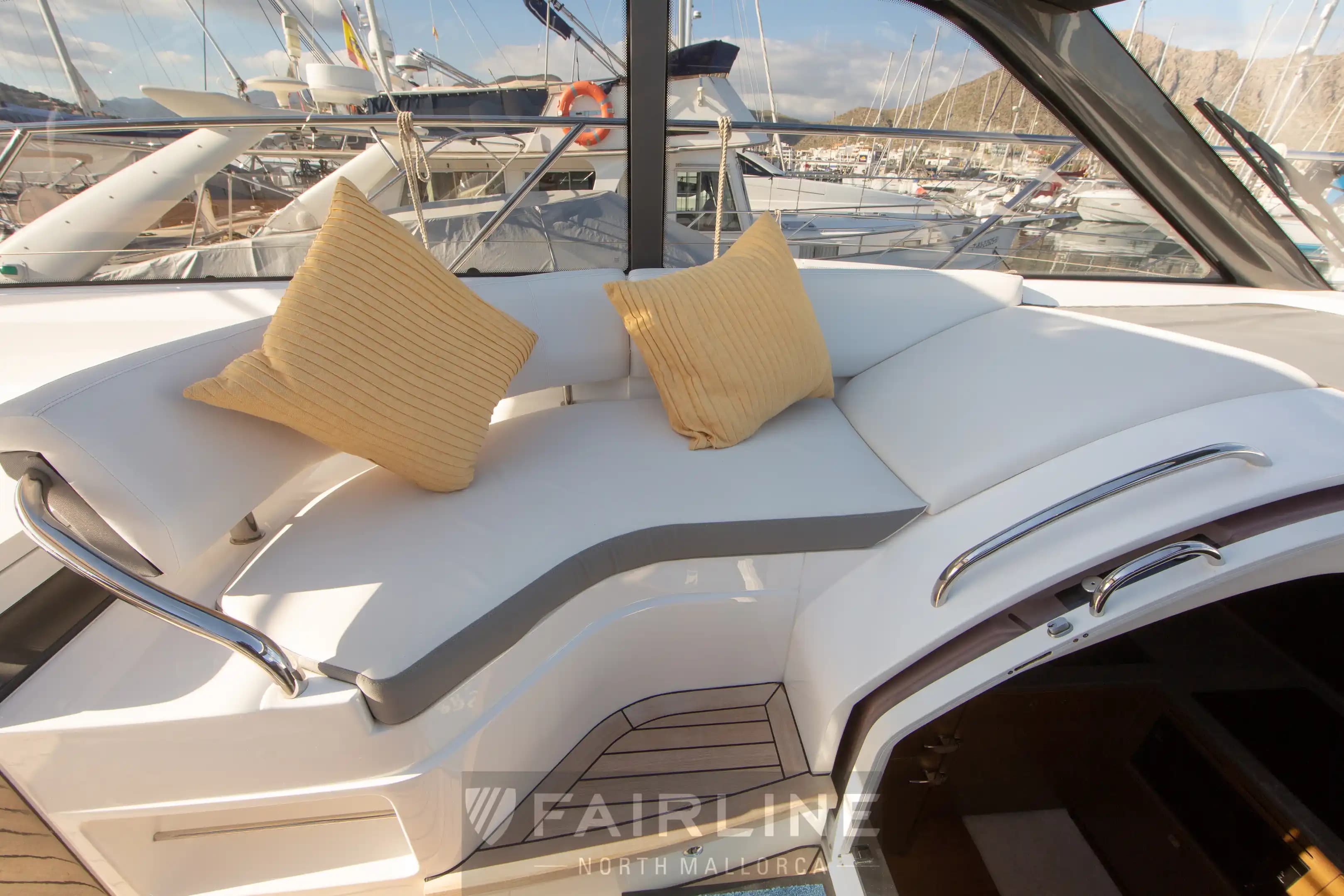 Princess Yachts V48 zum Verkauf
