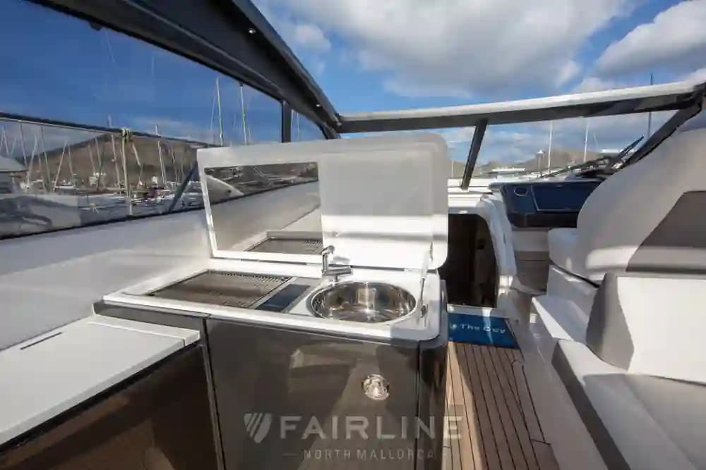 Princess Yachts V48 zum Verkauf