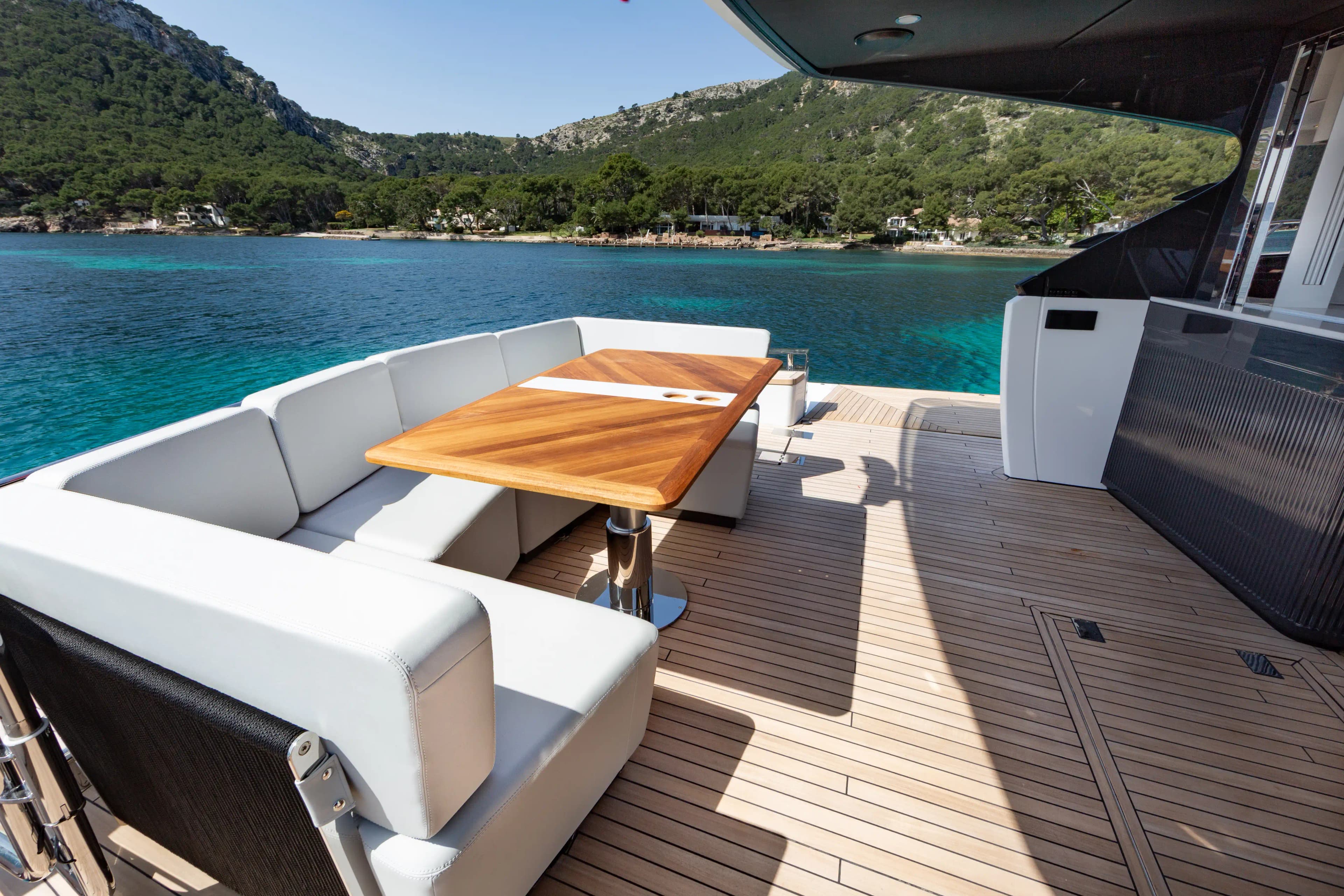 2025 Fairline Squadron 58 for Sale in Balearic Islands, ES Flybridge 5