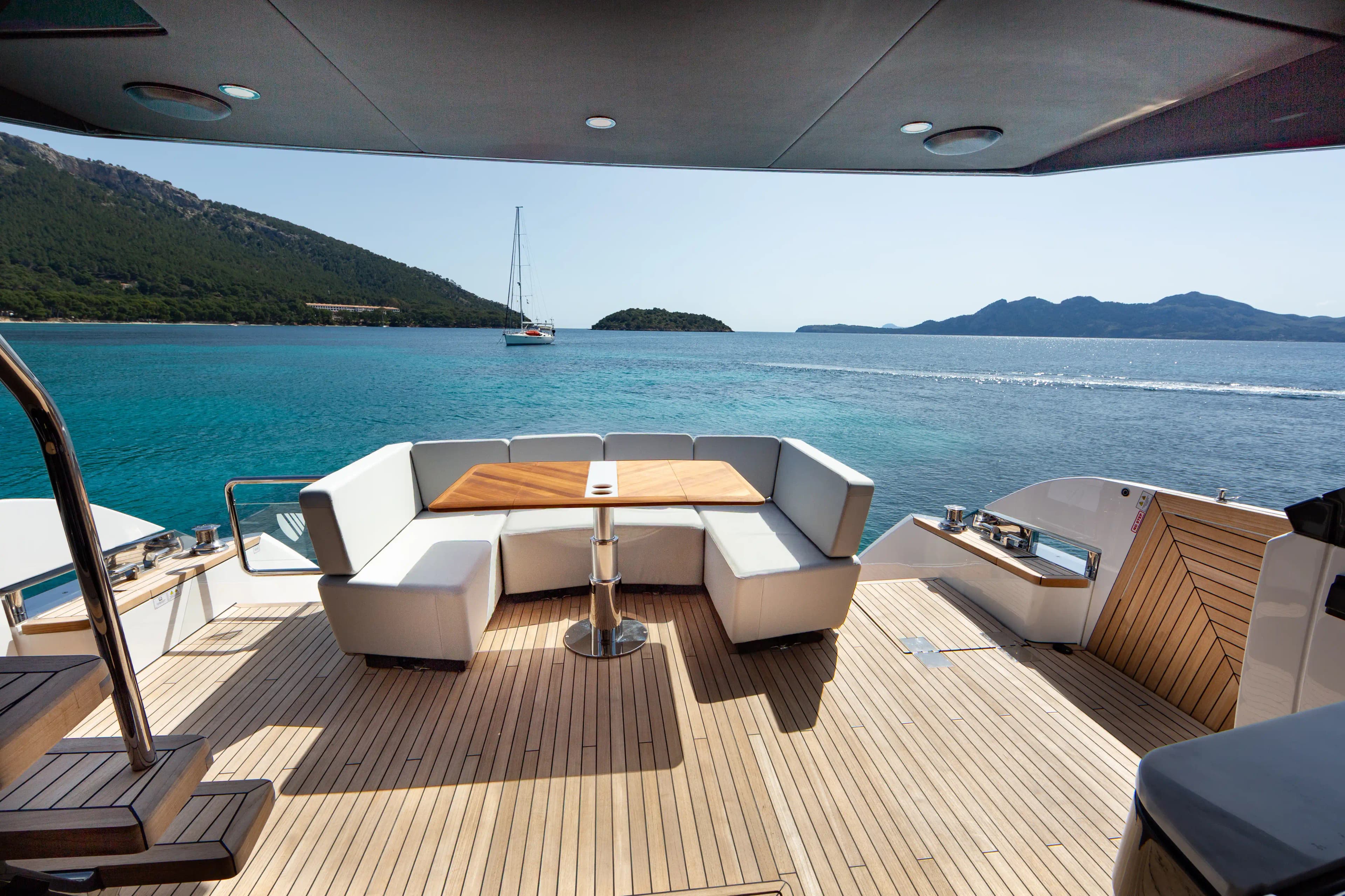 2025 Fairline Squadron 58 for Sale in Balearic Islands, ES Flybridge 4