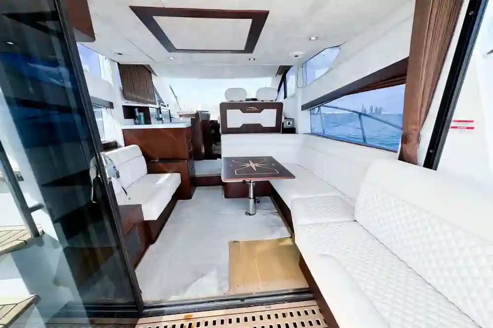 2016 Galeon Yachts 420 Fly for Sale in North Miami, Florida Cruiser 2