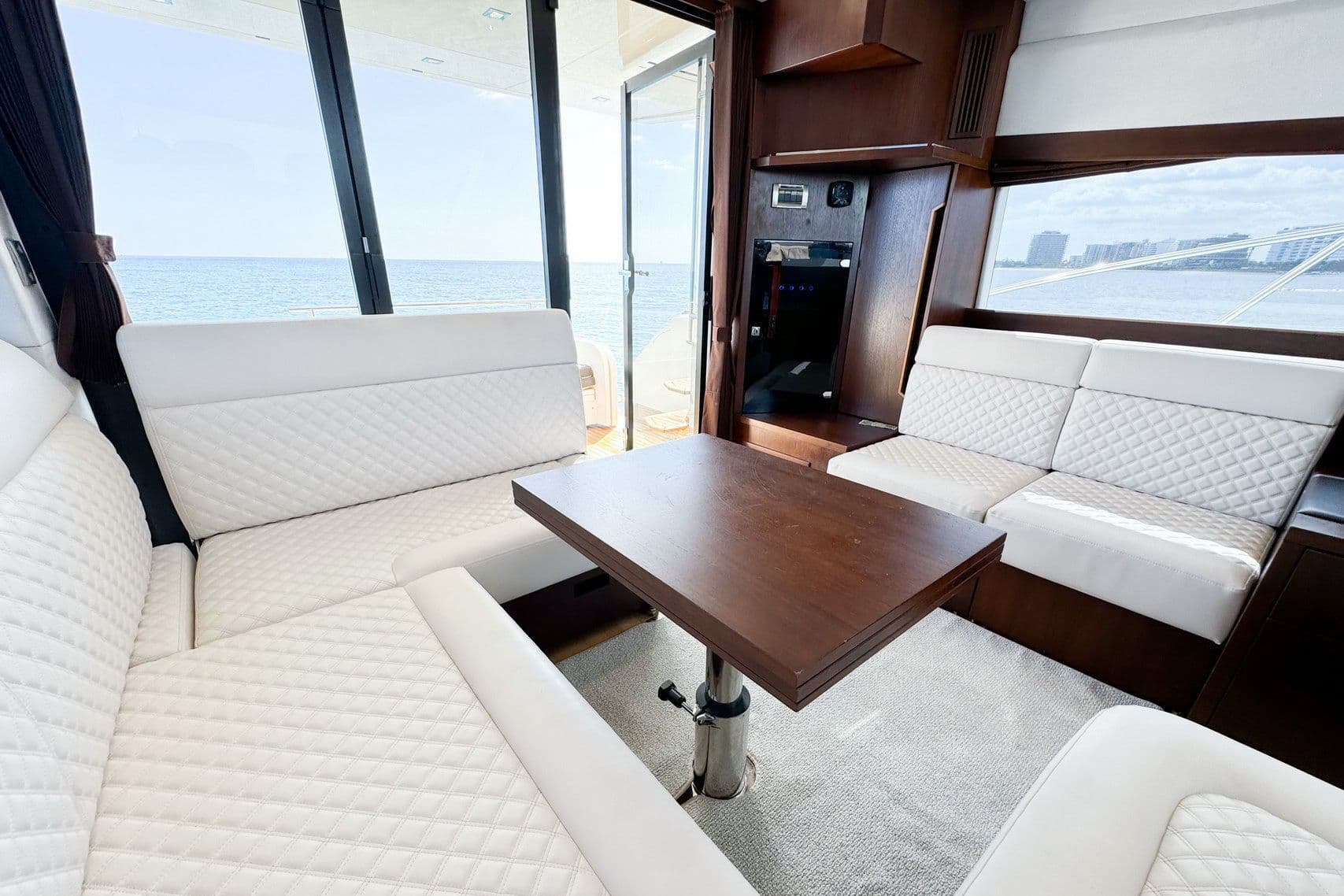 2016 Galeon Yachts 420 Fly for Sale in North Miami, Florida Cruiser 5