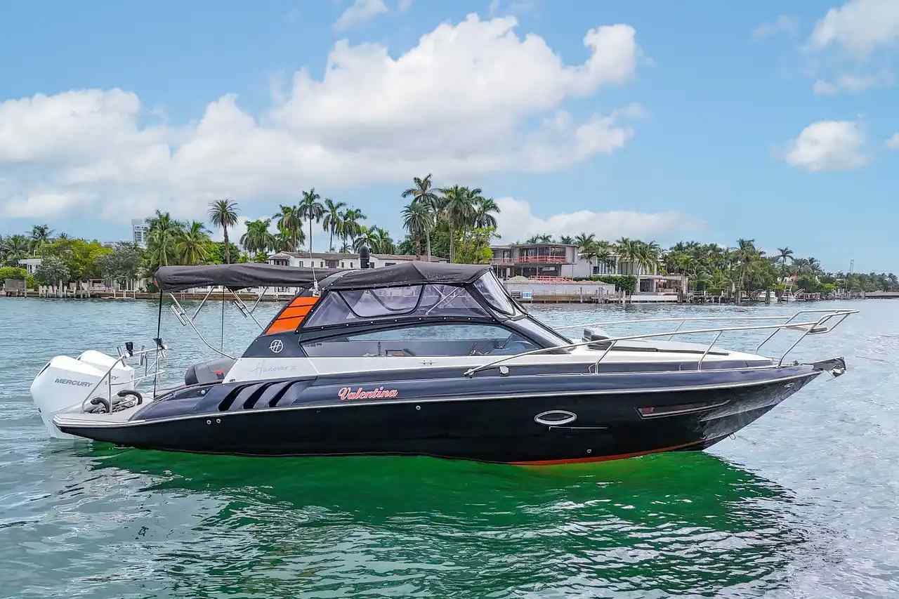 Yacht