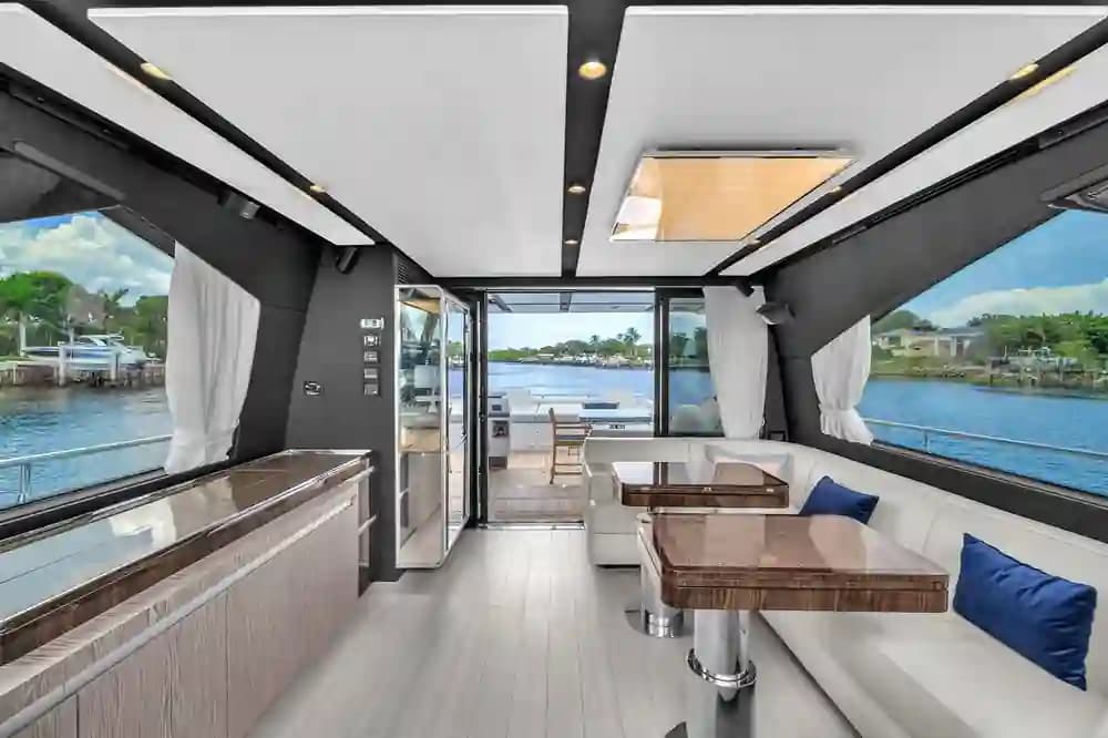 2020 Azimut S7 Fly Sold in Miami, Florida Flybridge 3