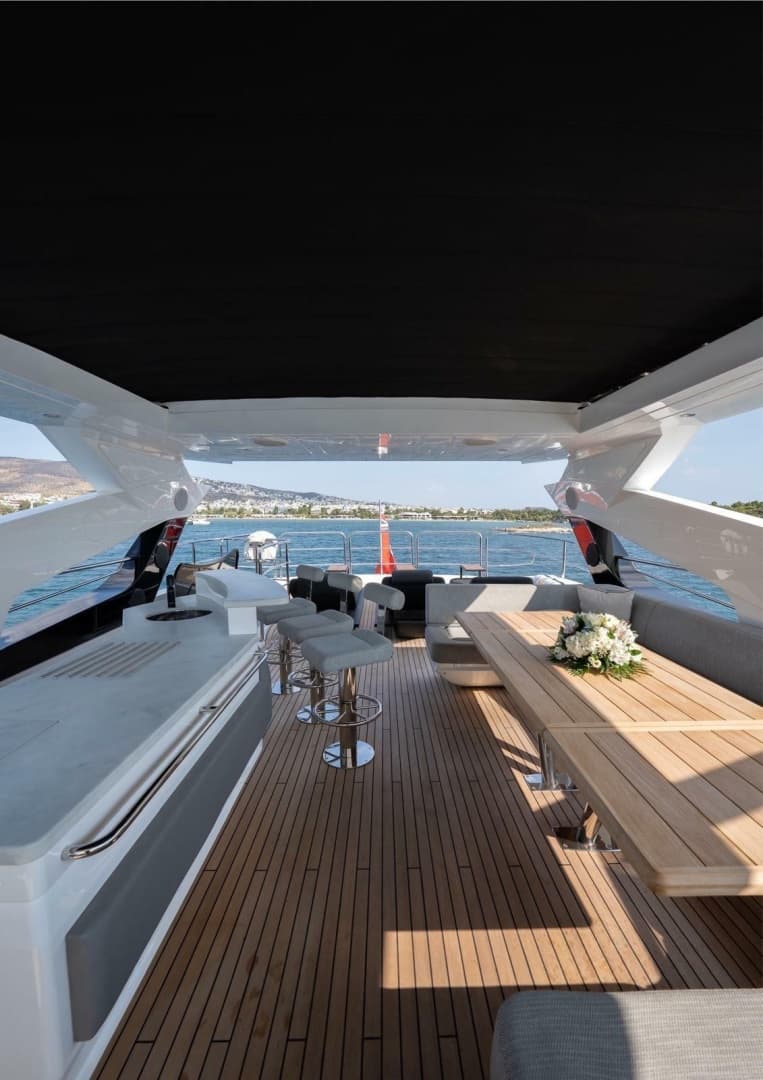 2022 Sunseeker 95 Yacht for Sale in Athens, GR Flybridge 5