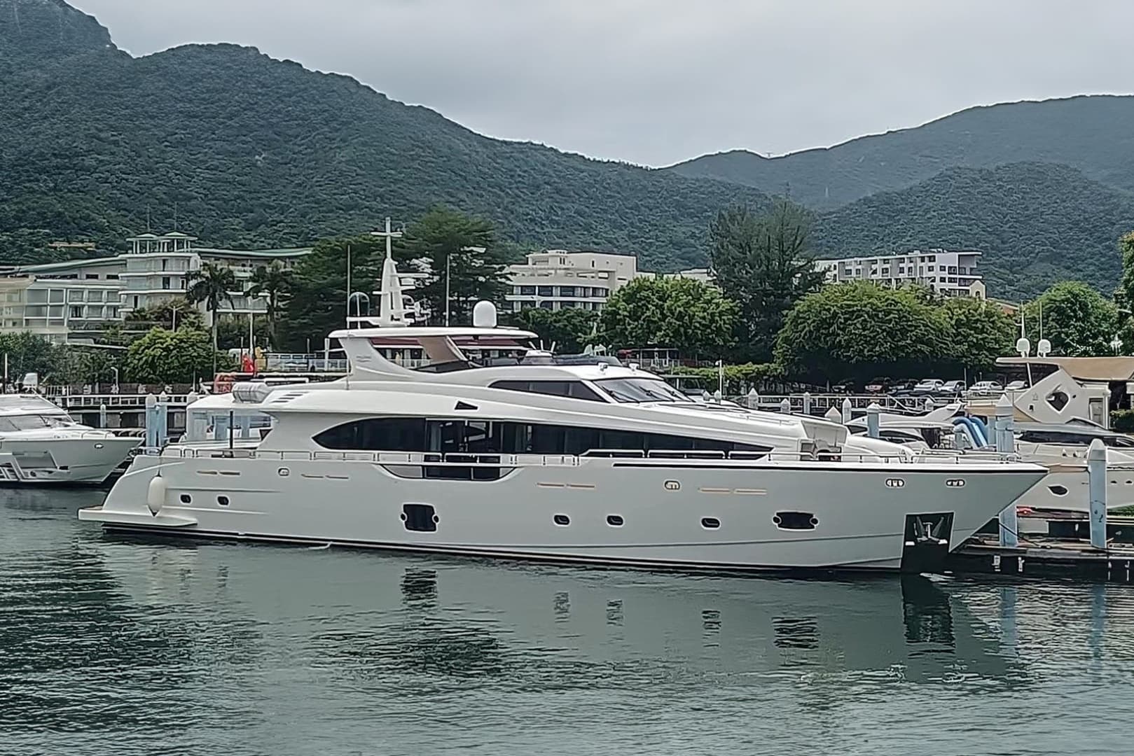 2023 Heysea Asteria 112 for Sale in Shenzhen, CN Motor Yacht 2