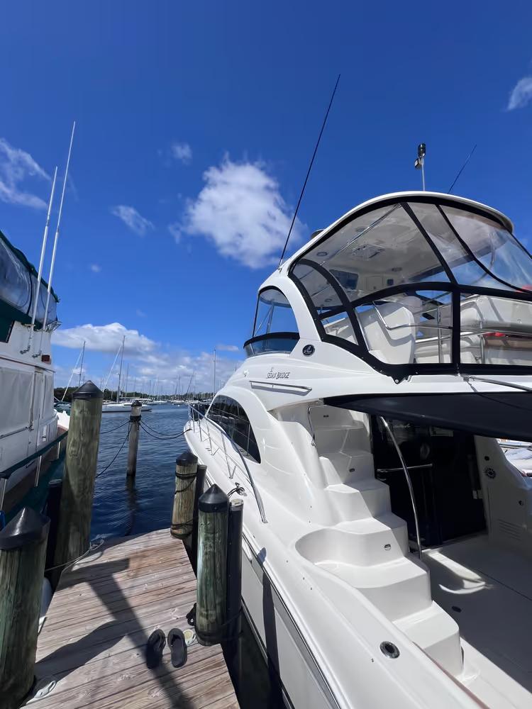 2006 Sea Ray 520 Sedan Bridge