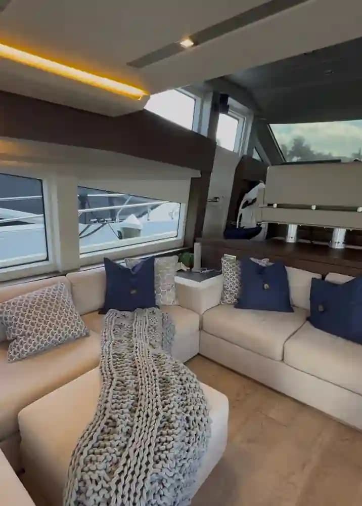 2015 Prestige 750 zum Verkauf in Hollywood, Florida Flybridge 5