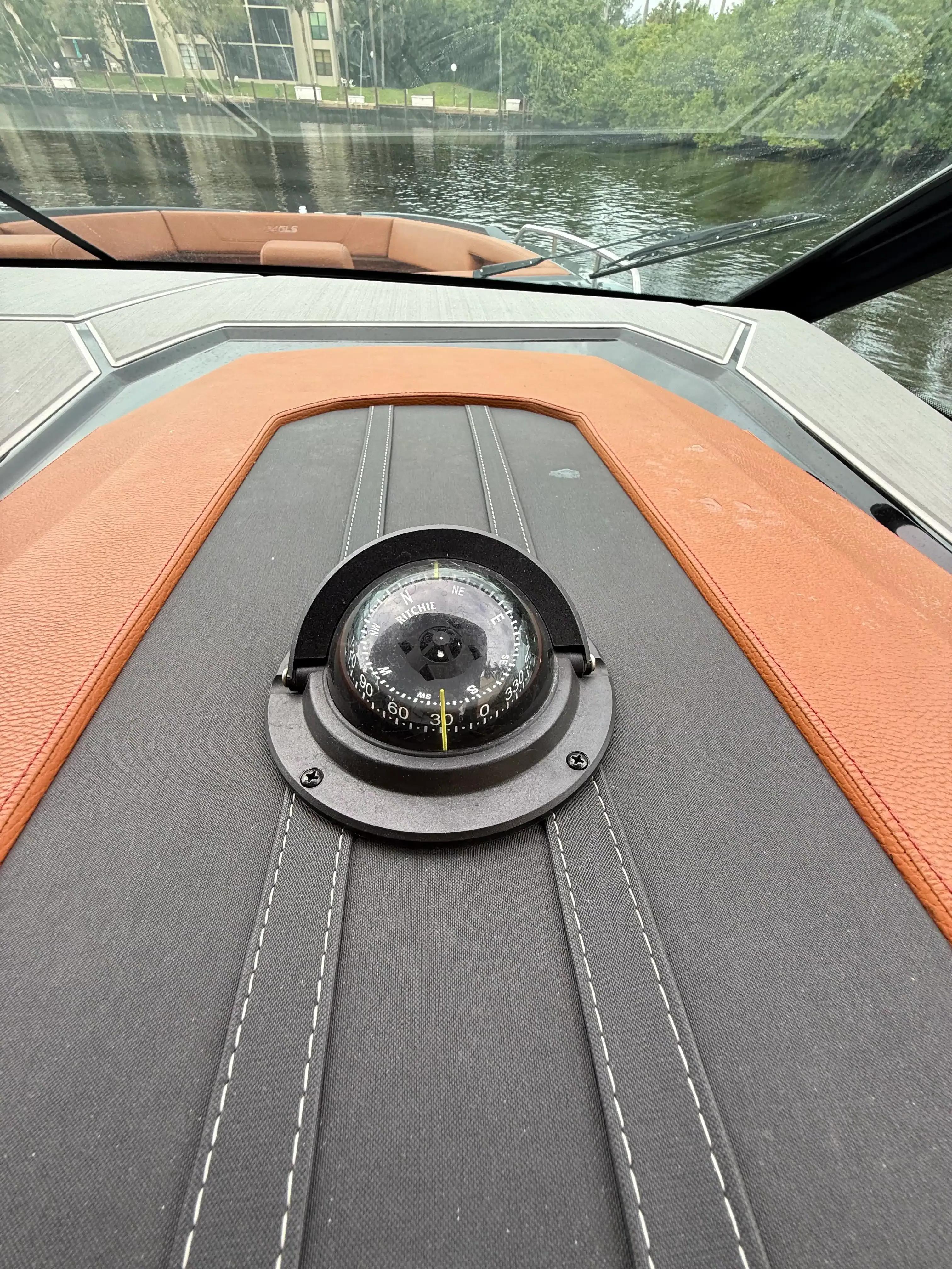 Cruisers Yachts 34 GLS I/O For Sale