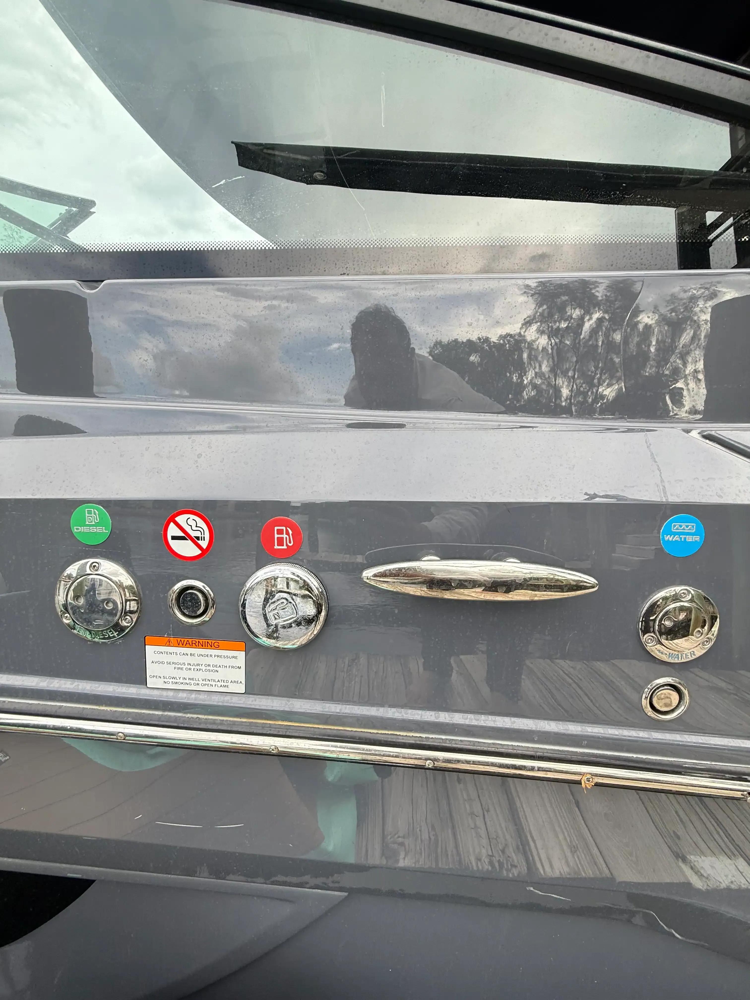 Cruisers Yachts 34 GLS I/O For Sale