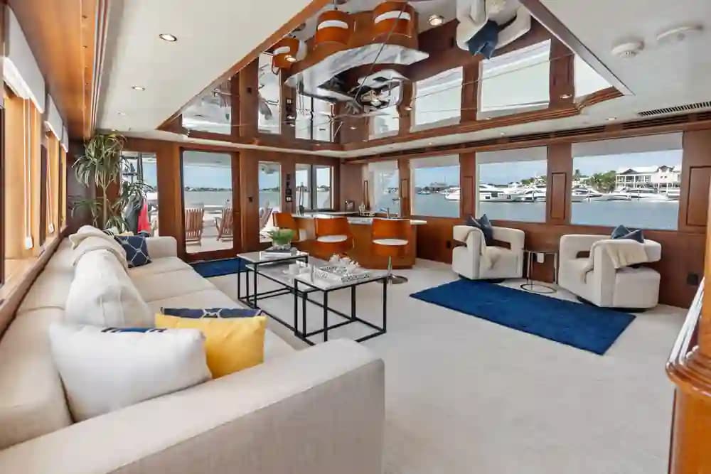 2004 Hatteras 100 Motor Yacht for Sale in Naples, Florida Motor Yacht 4
