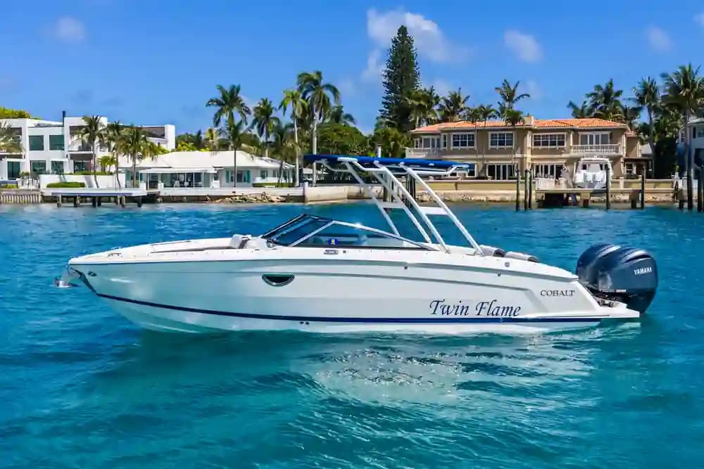 Cobalt Boats R8 Outboard te koop