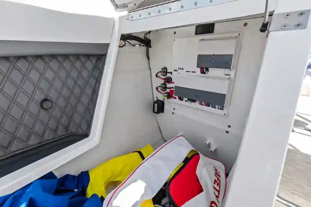 2022 Cobalt Boats R8 Outboard zum Verkauf in West Palm Beach, Florida Bowrider 4