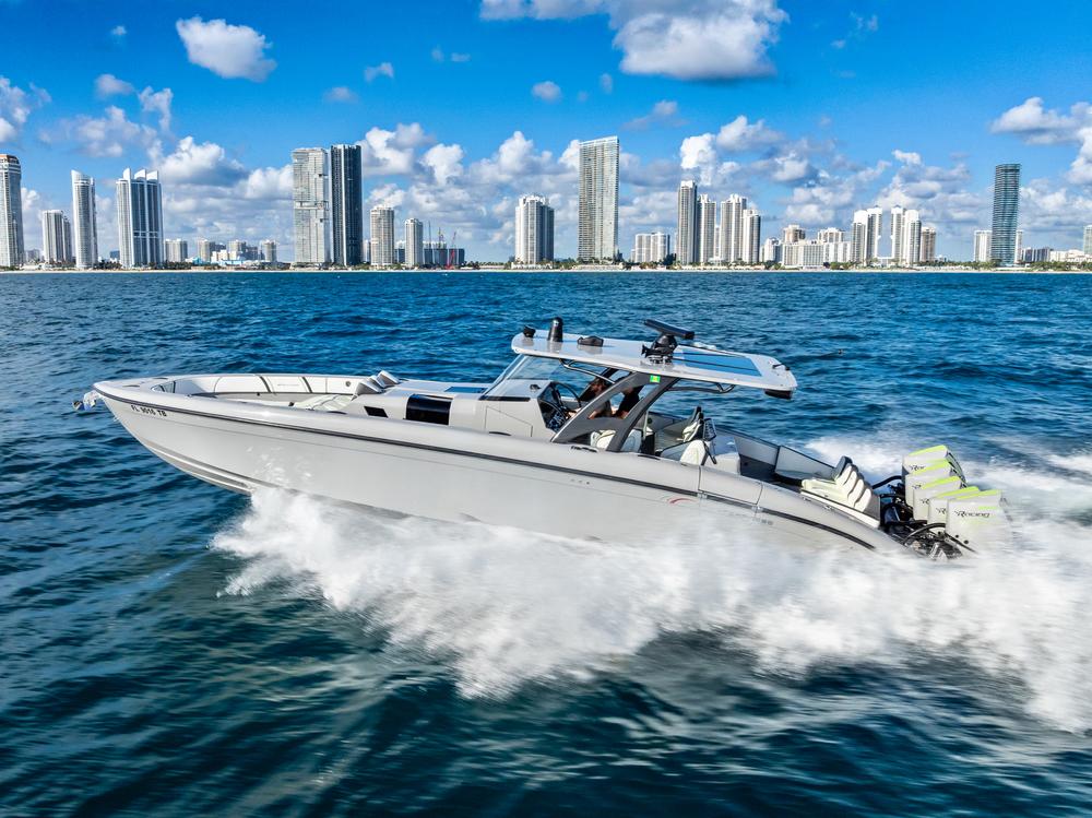 2022 Midnight Express Boats 43' Solstice
