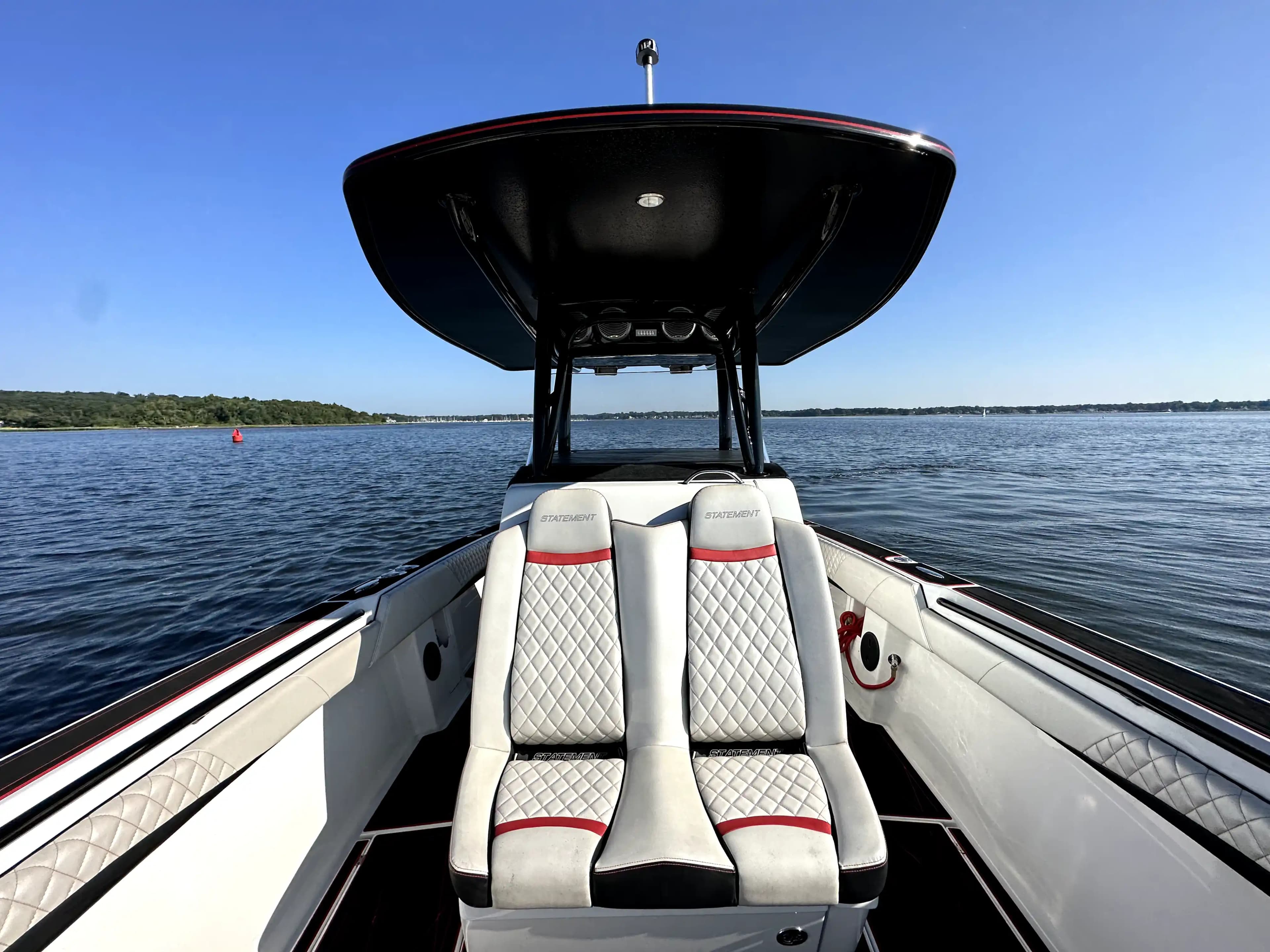 2017 Statement 380 Open in vendita a Newport, Rhode Island Center Console 1