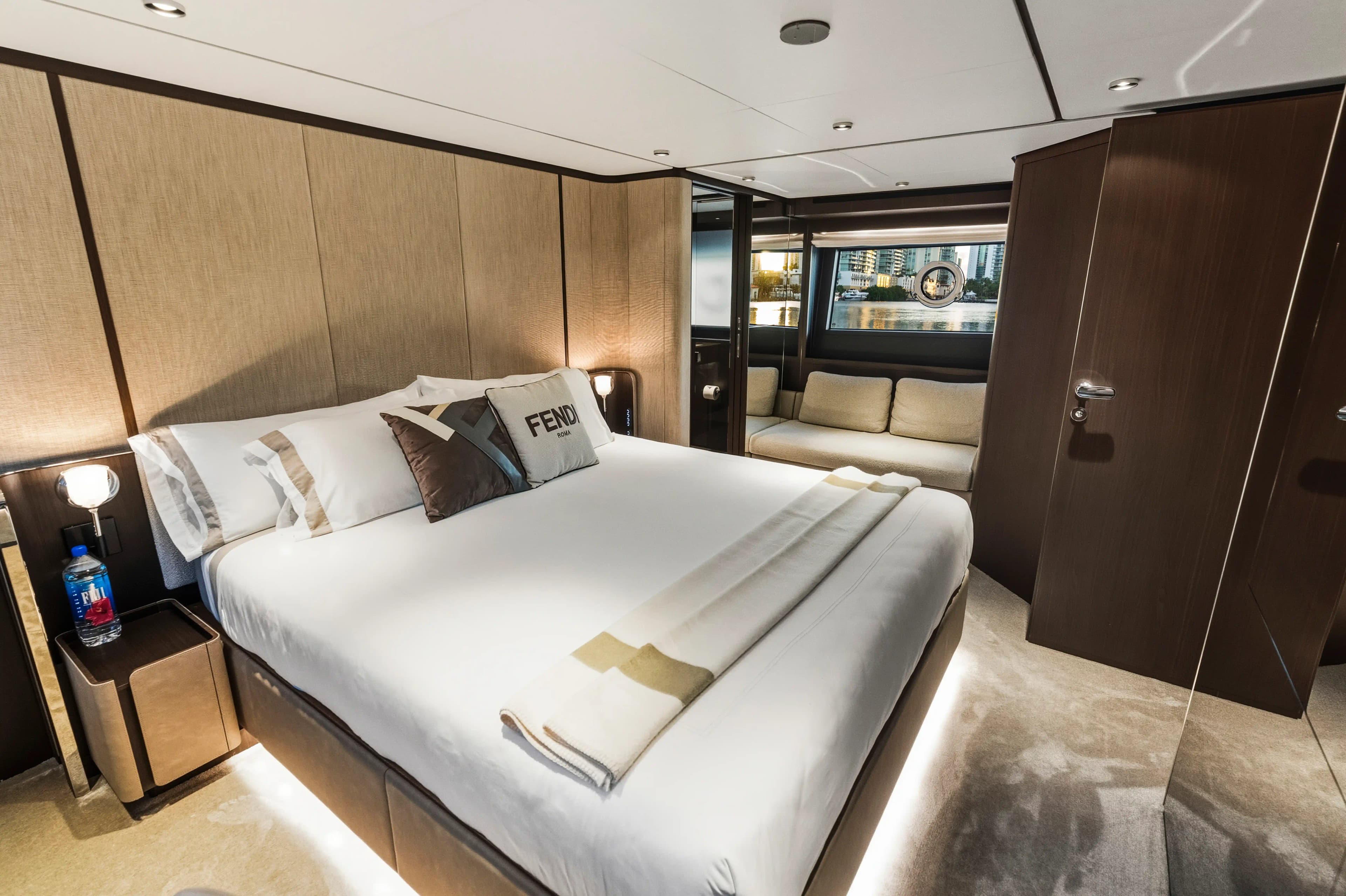 2023 Ferretti Yachts 860 for Sale in Miami Beach, Florida Flybridge 4