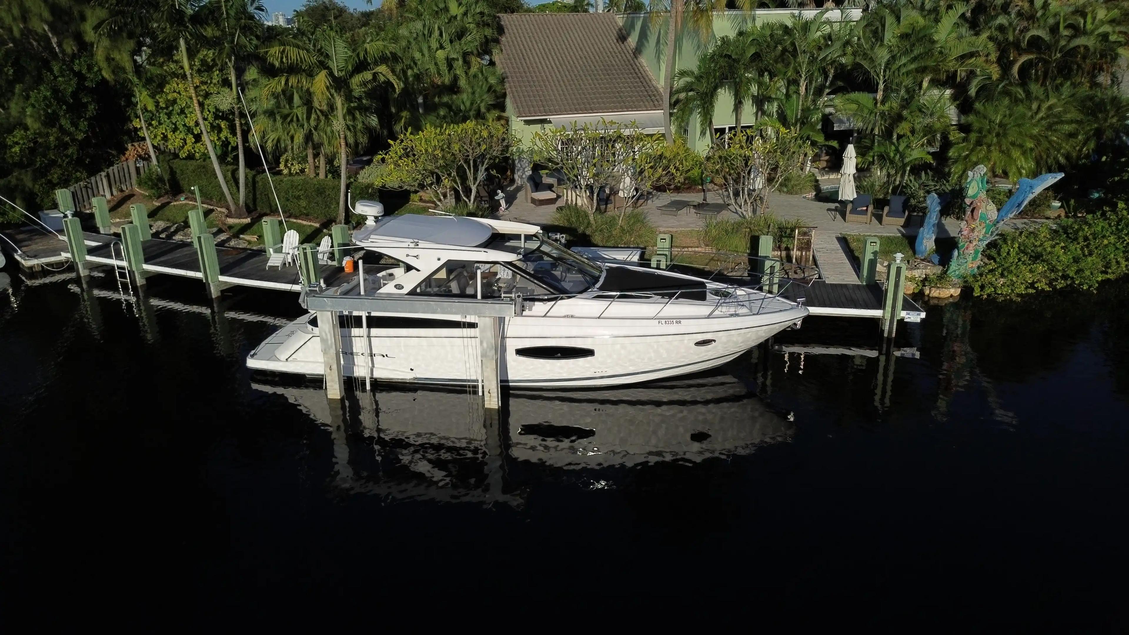 Regal 42 Sport Coupe à vendre