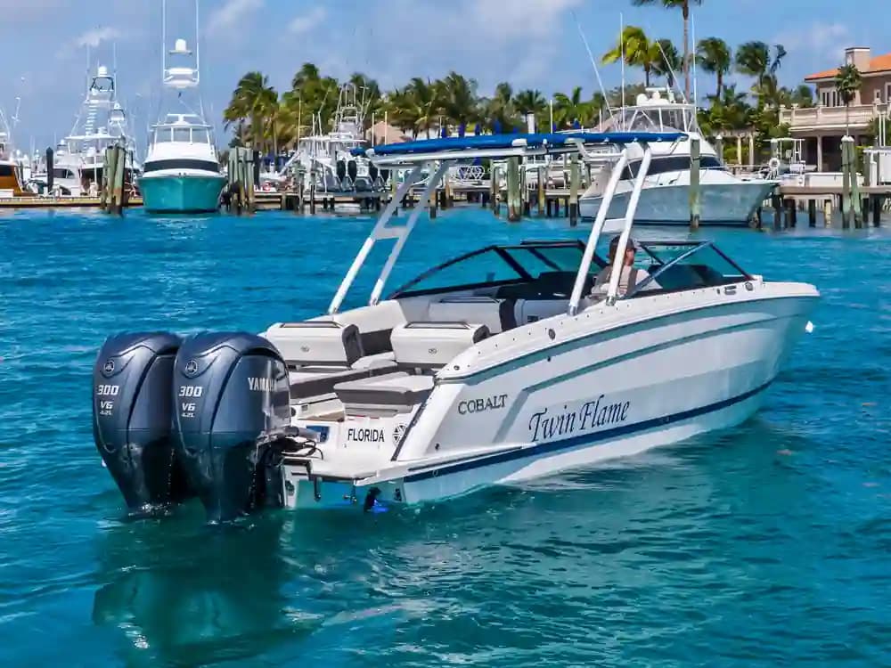 Cobalt Boats R8 Outboard te koop