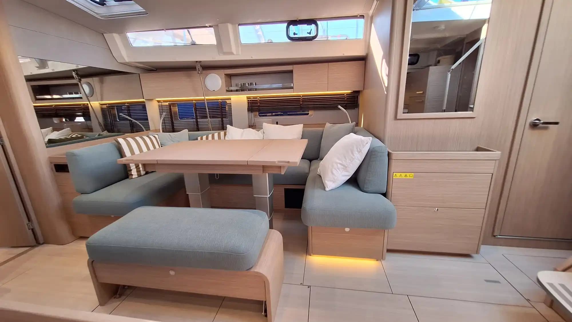Beneteau Oceanis 52 zum Verkauf