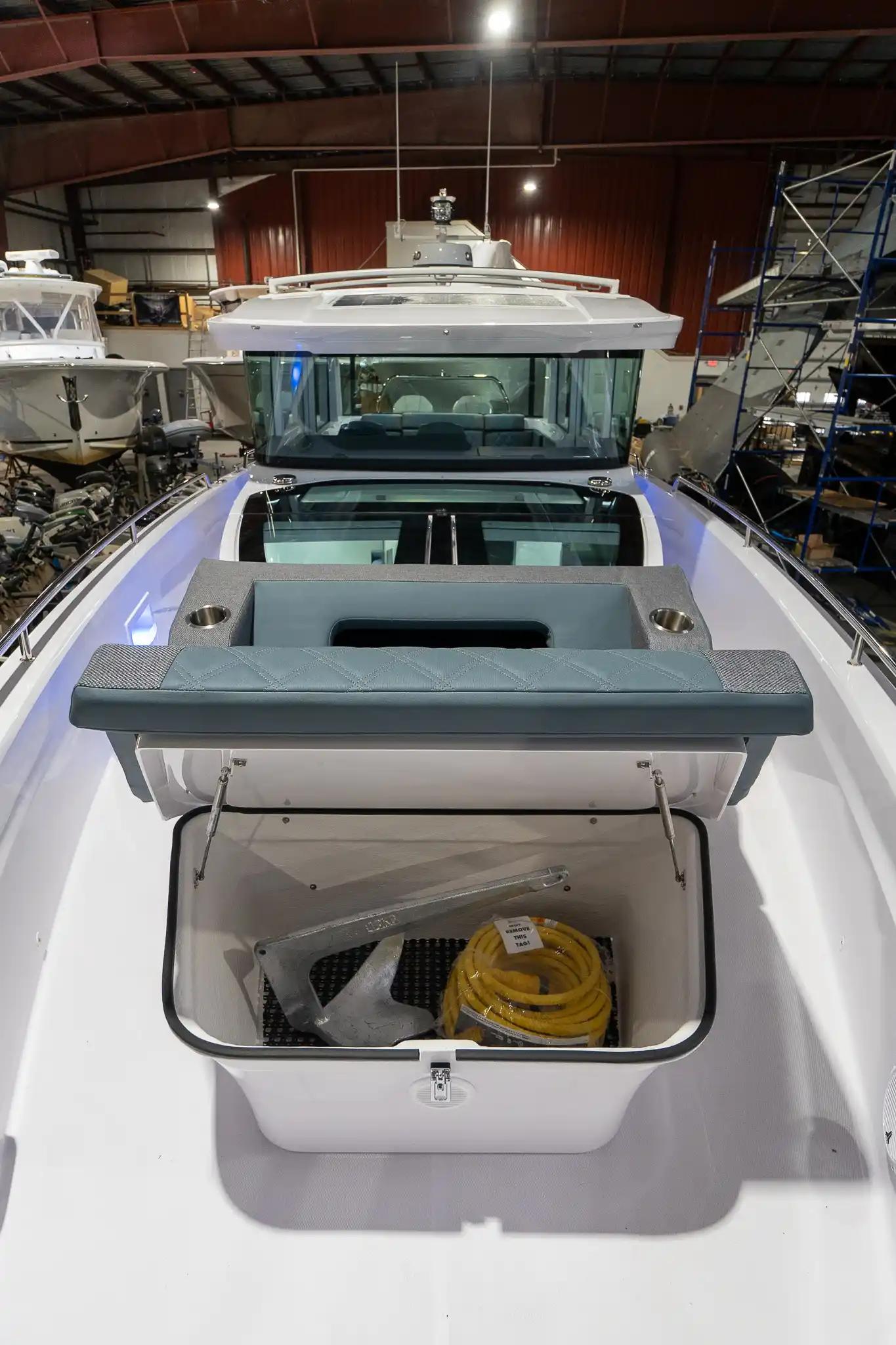 Axopar 37 XC Cross Cabin For Sale