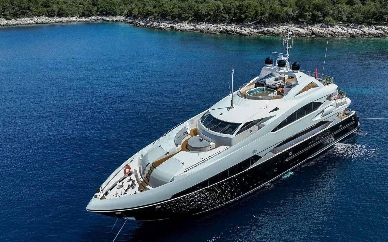 Sunseeker 37 Metre Yacht For Sale