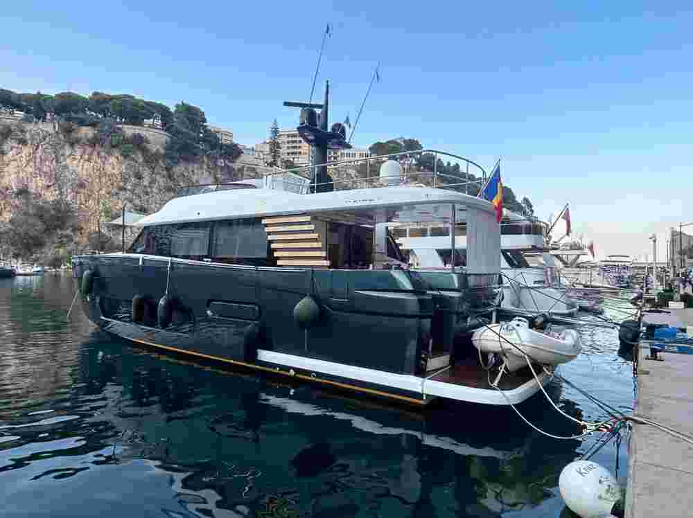 2022 Azimut Magellano 66