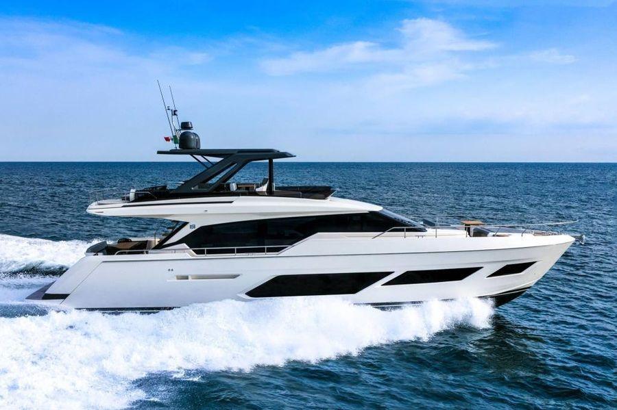 Ferretti Yachts 720 zum Verkauf