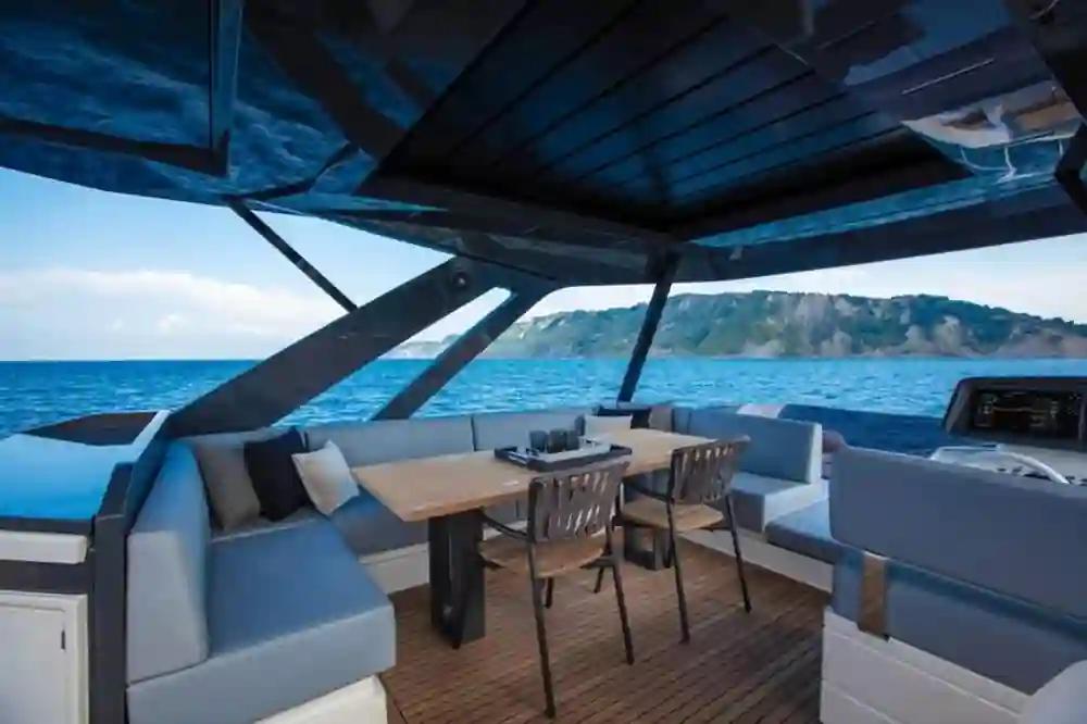 Ferretti Yachts 720 zum Verkauf