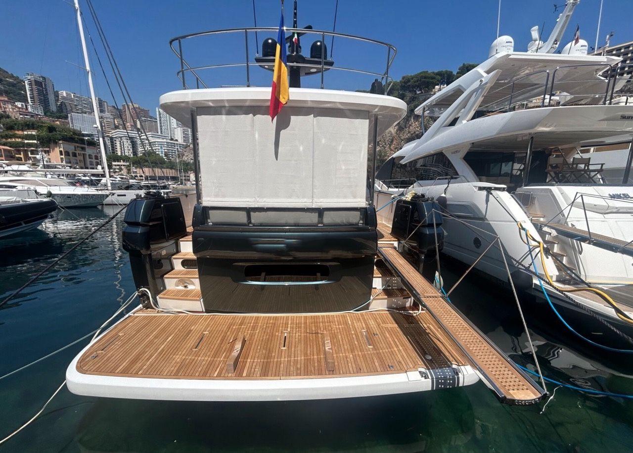 Azimut Magellano 66 For Sale