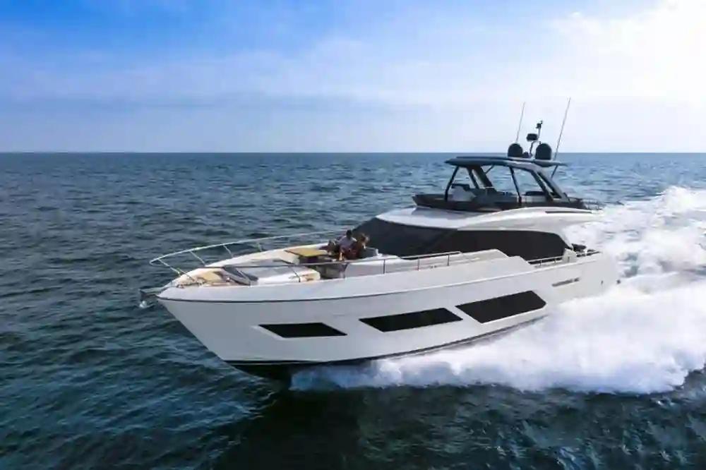 Ferretti Yachts 720 zum Verkauf