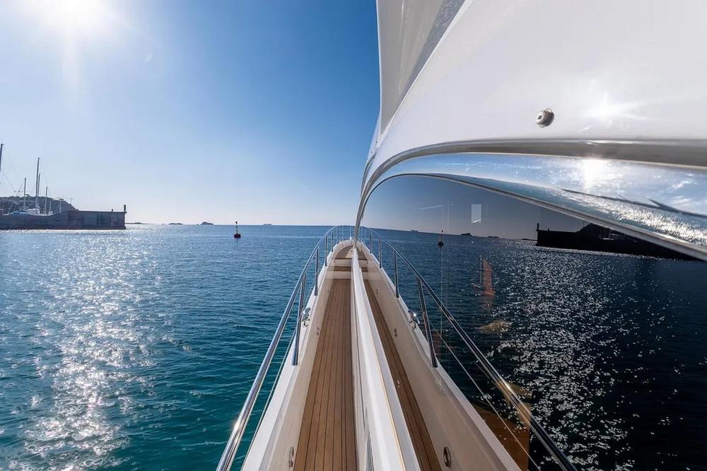 2008 Sunseeker Manhattan 70