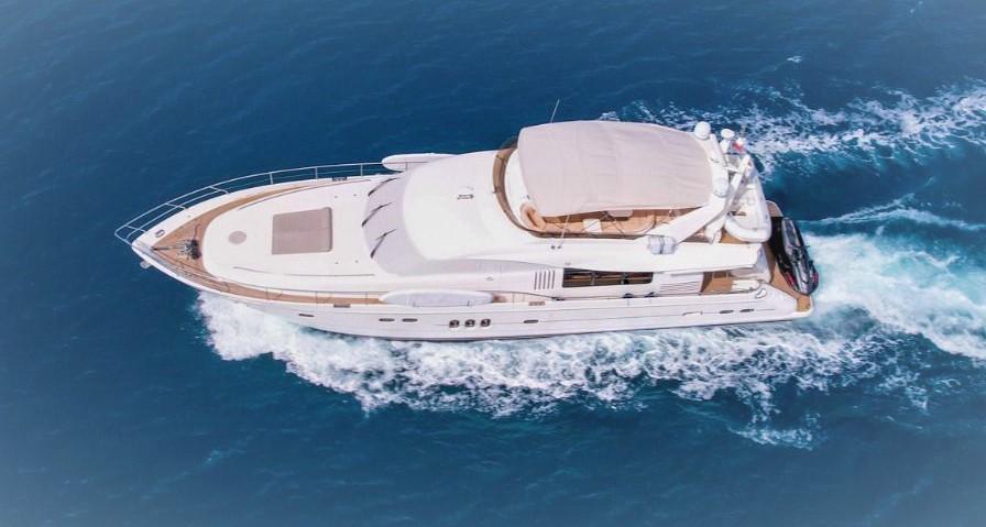 2004 Princess Yachts PR82